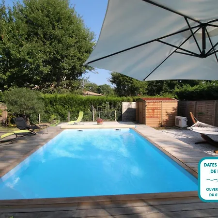 Sejour Apaisant Avec Piscine A 度假居 *